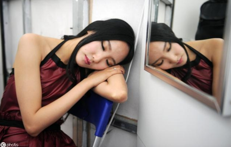 90后美女开超市，“零钱全免，零食白送”抓住人心，年赚175万。-低成本创业项目大全｜短视频带货+AI副业变现｜知行创业网