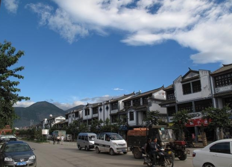 纯干货，小县城化妆品店年赚1000万，垄断市场的经营秘诀，你也能。-低成本创业项目大全｜短视频带货+AI副业变现｜知行创业网