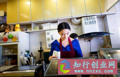 大学生开奶茶店，3天收回成本，客流不断，最后奶茶成本几乎为零。-低成本创业项目大全｜短视频带货+AI副业变现｜知行创业网