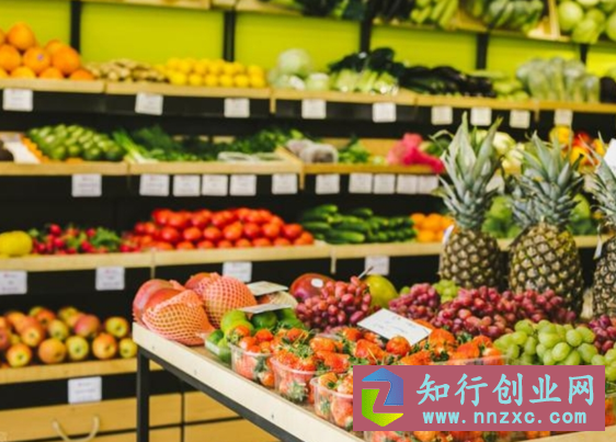 大学生开水果店，推出水果免费送，一个月到手15万，你也可以。-低成本创业项目大全｜短视频带货+AI副业变现｜知行创业网