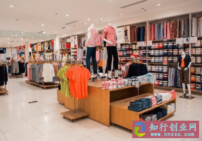 乡镇服装店，3天赚了10万，就靠人民币编号法，简单易学。-低成本创业项目大全｜短视频带货+AI副业变现｜知行创业网