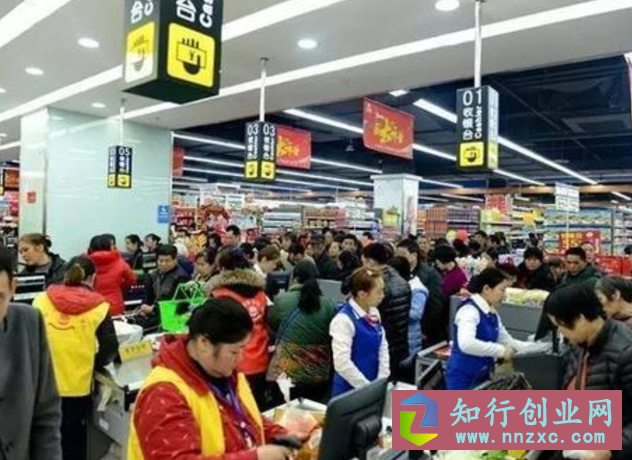 县城超市垄断5万客户，月赚49万，就靠一个大蒜，适合你的行业。-低成本创业项目大全｜短视频带货+AI副业变现｜知行创业网